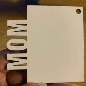 Customized MOM keychain